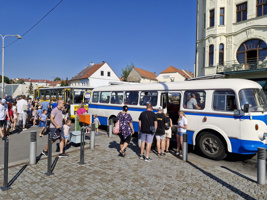 Karosa_736_a_Škoda_RTO_Jelcz_a_cestující